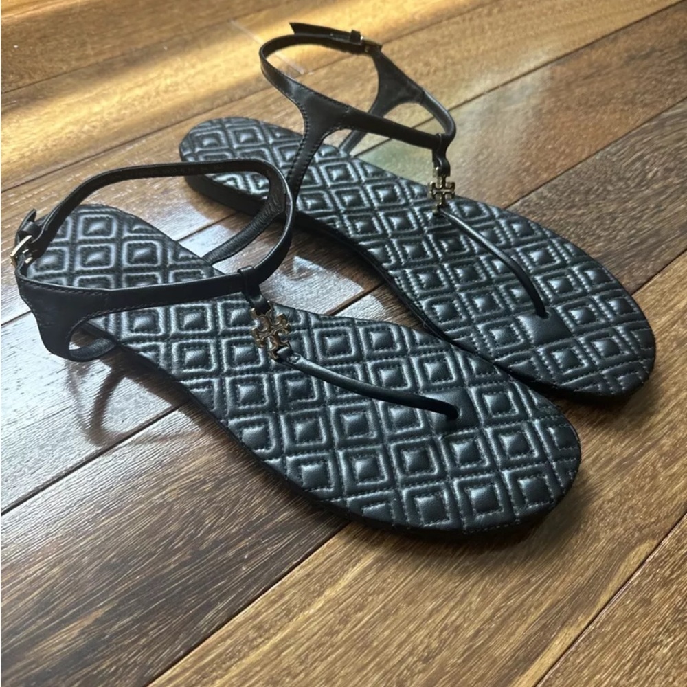 Tory Burch Marion Quilted Leather T-Strap Sandals, size 9